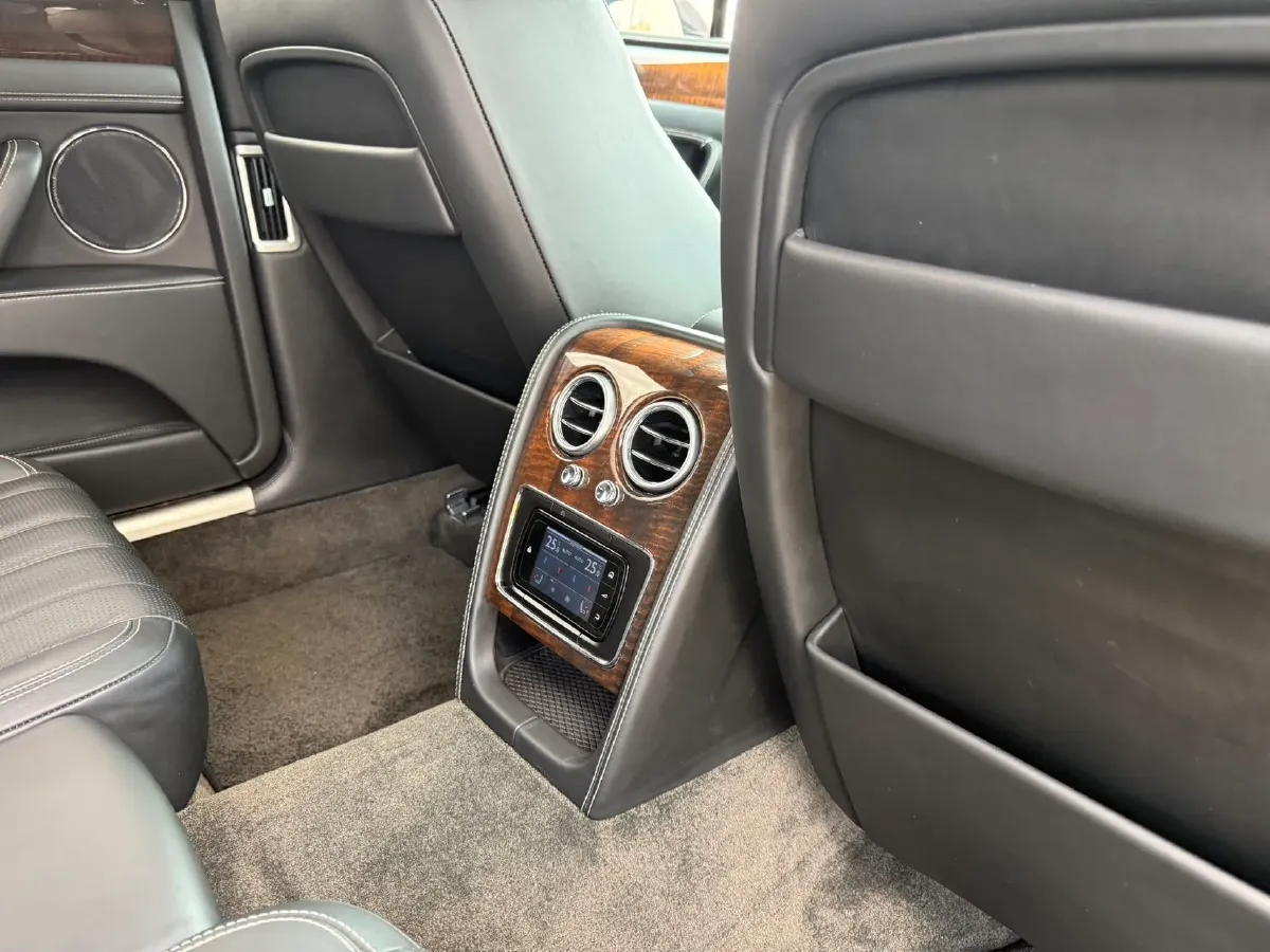 2017 Bentley Flying Spur 4.0T 507HP V8 8AT,autocango,china used car exporter,china ev exporter,chinese used car exporter,chinese used ev exporter