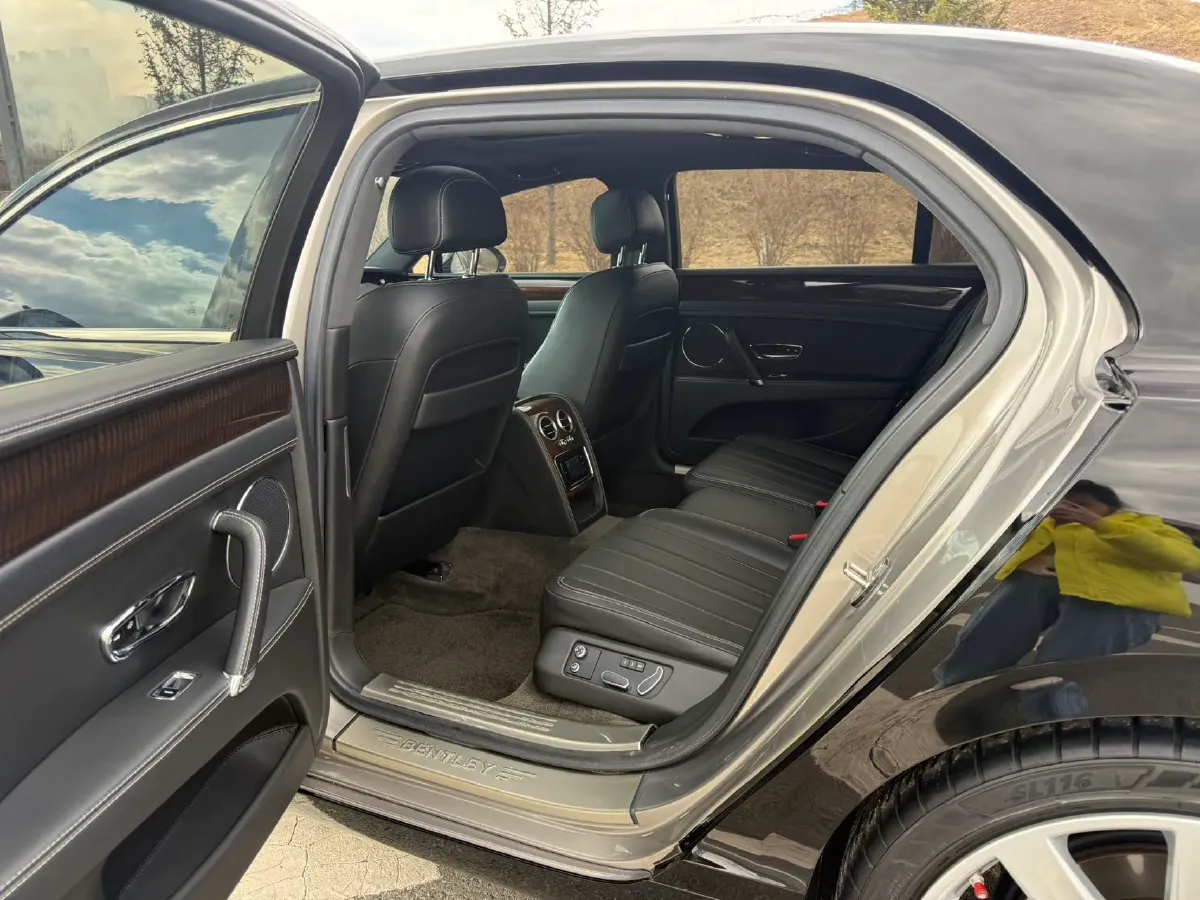 2017 Bentley Flying Spur 4.0T 507HP V8 8AT,autocango,china used car exporter,china ev exporter,chinese used car exporter,chinese used ev exporter