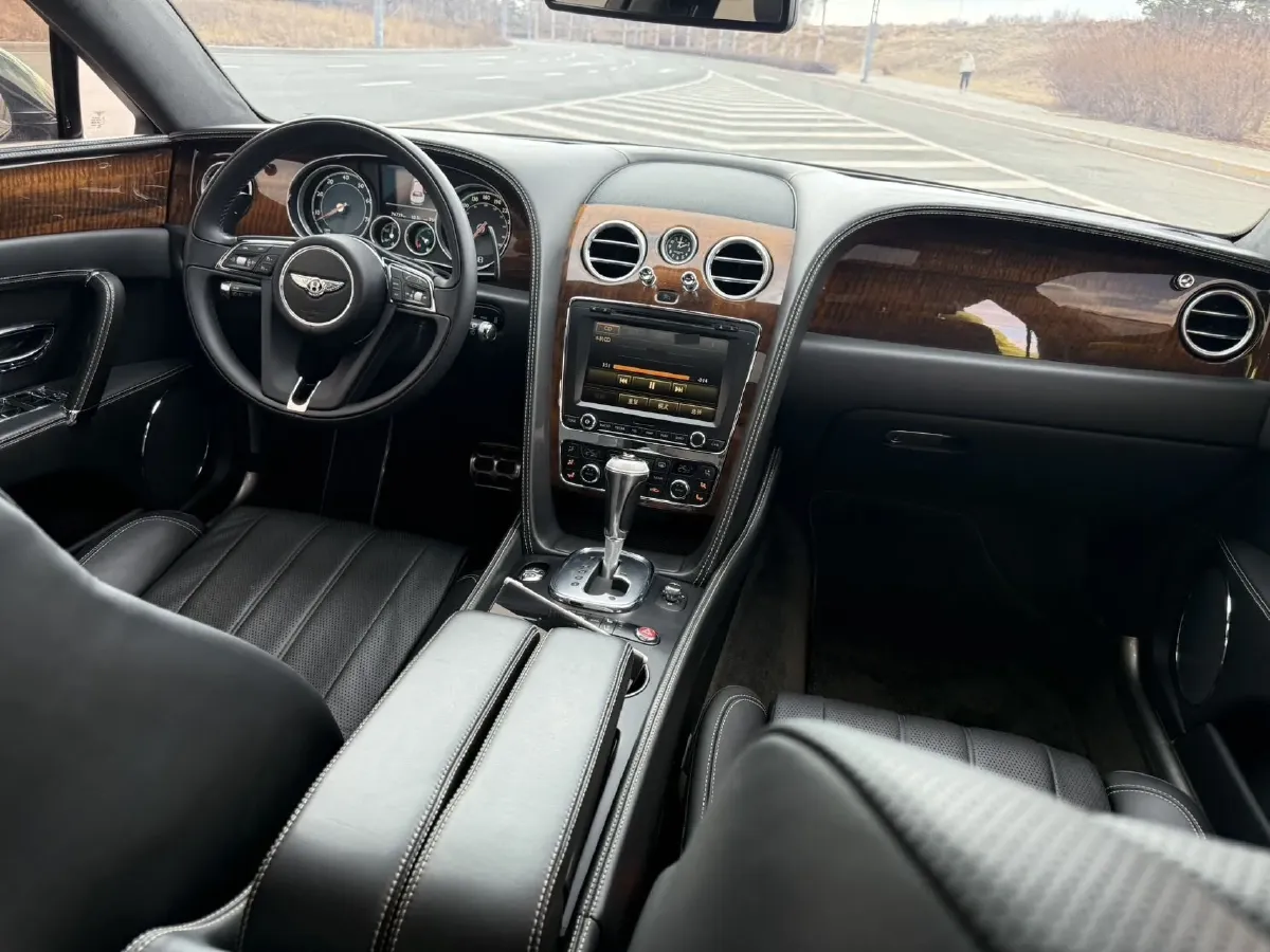 2017 Bentley Flying Spur 4.0T 507HP V8 8AT,autocango,china used car exporter,china ev exporter,chinese used car exporter,chinese used ev exporter