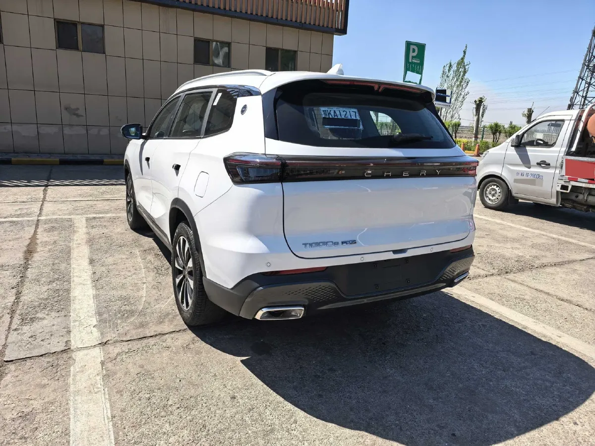 2025 Chery Tiggo 8 Plus 1.6T 197HP L4 7DCT,autocango,china used car exporter,china ev exporter,chinese used car exporter,chinese used ev exporter