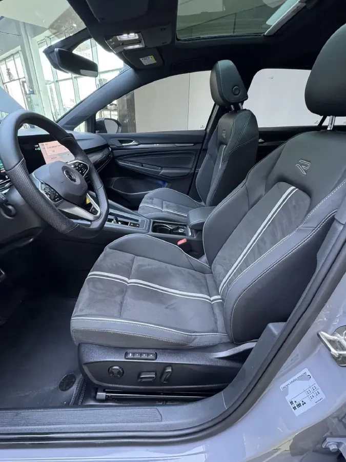 2023 Volkswagen Golf 1.4T 150HP L4 7DCT,autocango,china used car exporter,china ev exporter,chinese used car exporter,chinese used ev exporter