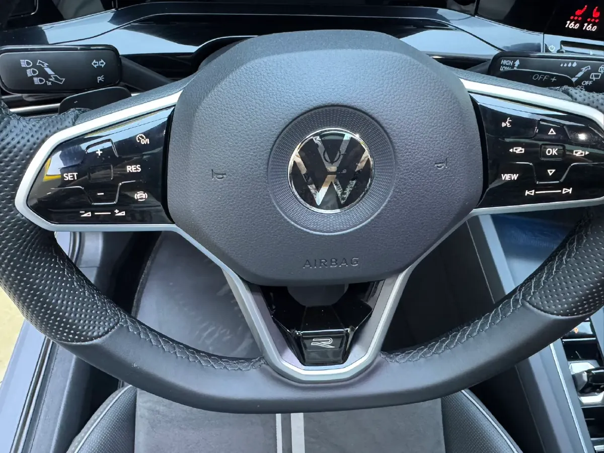 2023 Volkswagen Golf 1.4T 150HP L4 7DCT,autocango,china used car exporter,china ev exporter,chinese used car exporter,chinese used ev exporter