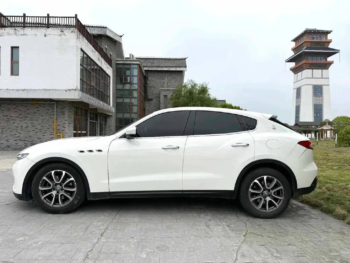 2019 Maserati Levante 3.0T 350HP V6 8AT,autocango,china used car exporter,china ev exporter,chinese used car exporter,chinese used ev exporter