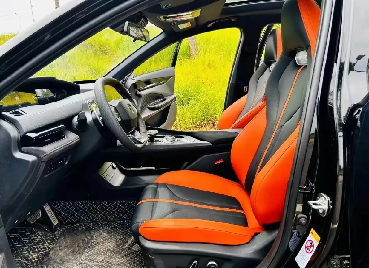 2024 ChangAn UNI-V 1.5T 188HP L4 7DCT,autocango,china used car exporter,china ev exporter,chinese used car exporter,chinese used ev exporter