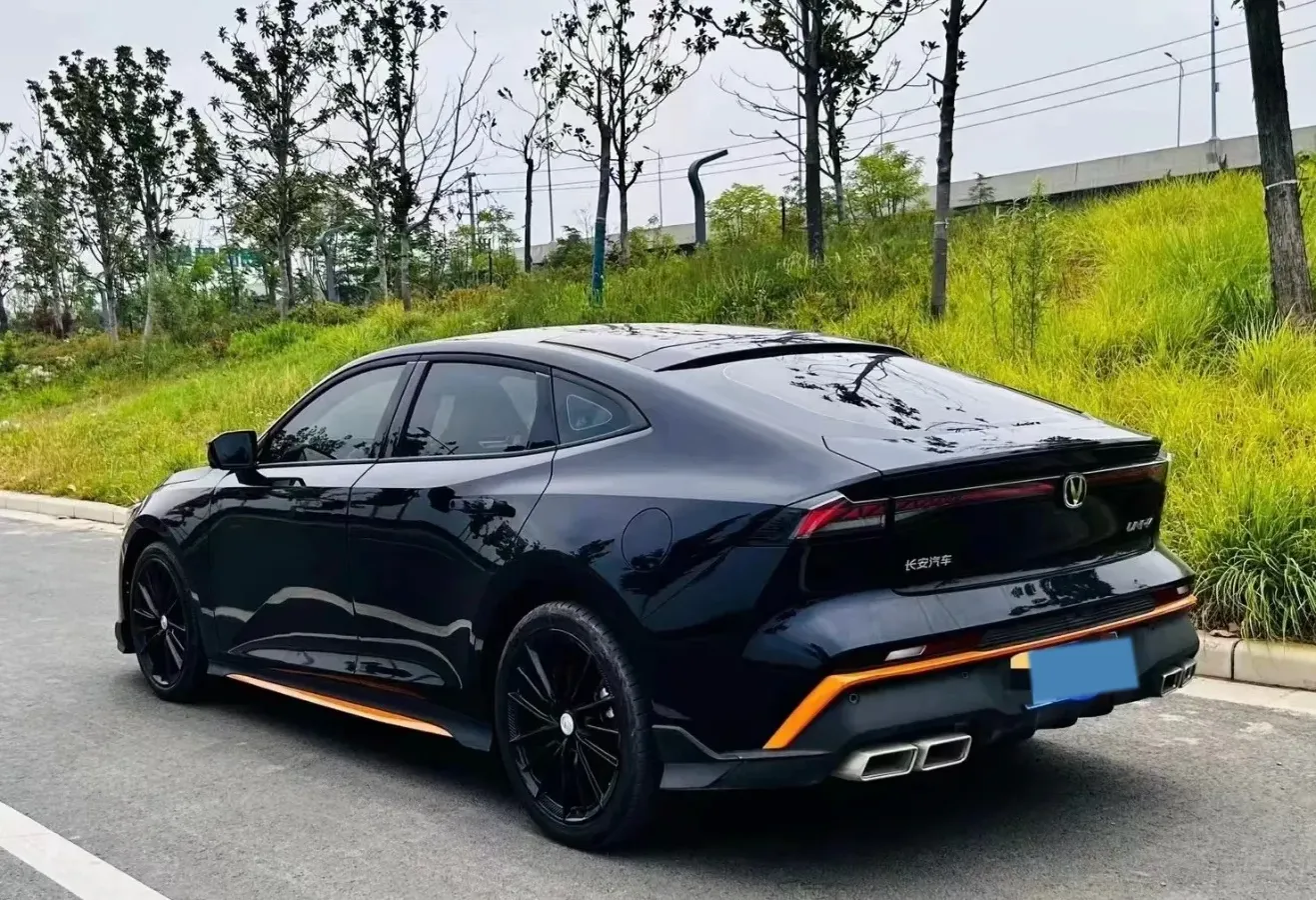 2024 ChangAn UNI-V 1.5T 188HP L4 7DCT,autocango,china used car exporter,china ev exporter,chinese used car exporter,chinese used ev exporter