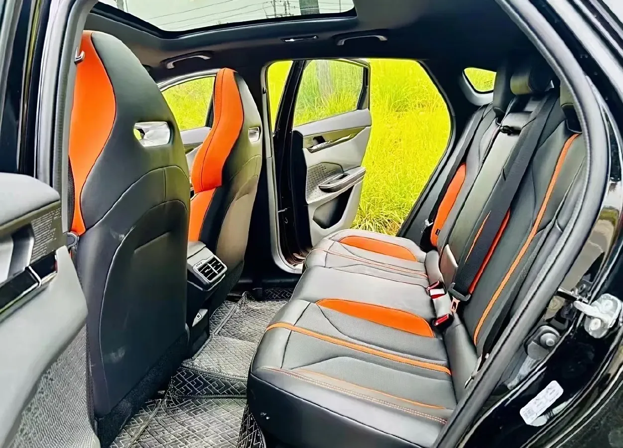 2024 ChangAn UNI-V 1.5T 188HP L4 7DCT,autocango,china used car exporter,china ev exporter,chinese used car exporter,chinese used ev exporter