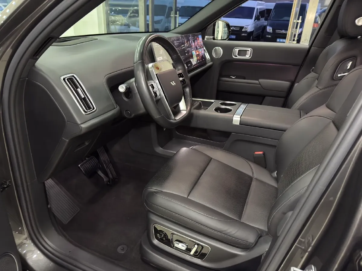 2024 Volvo S60 2.0T 197HP L4 7DCT,autocango,china used car exporter,china ev exporter,chinese used car exporter,chinese used ev exporter