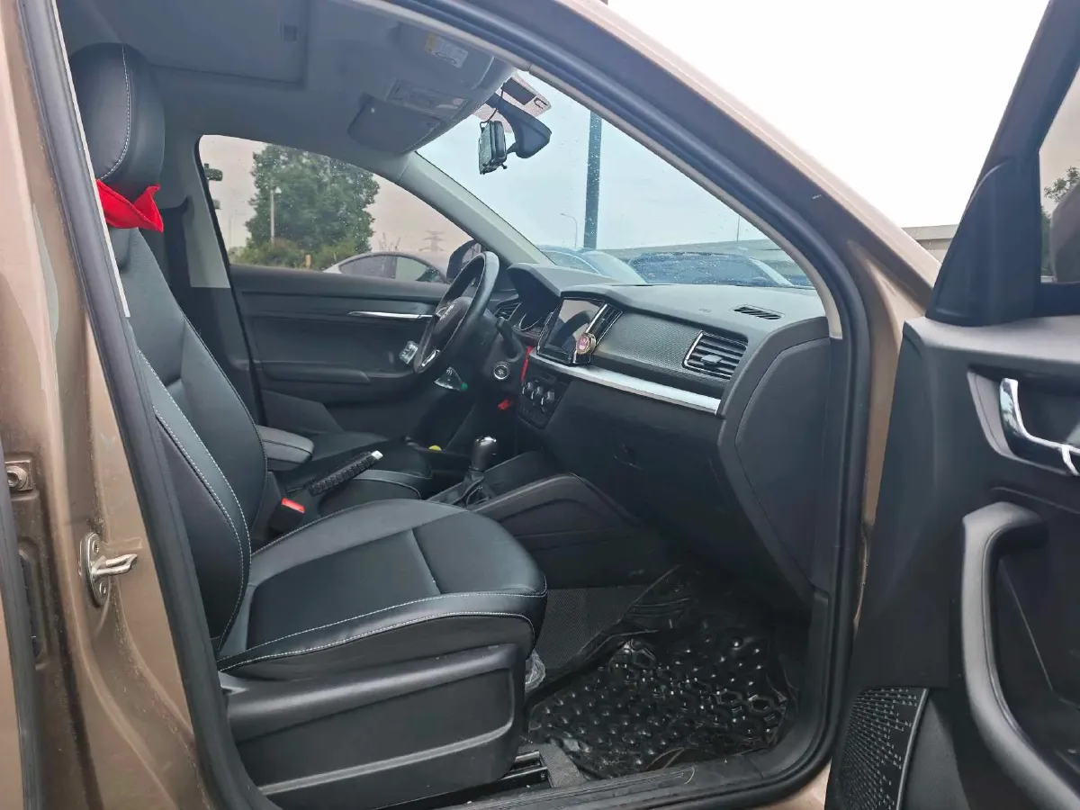 2021 Skoda Kamiq 1.5L 112HP L4 6AT,autocango,china used car exporter,china ev exporter,chinese used car exporter,chinese used ev exporter