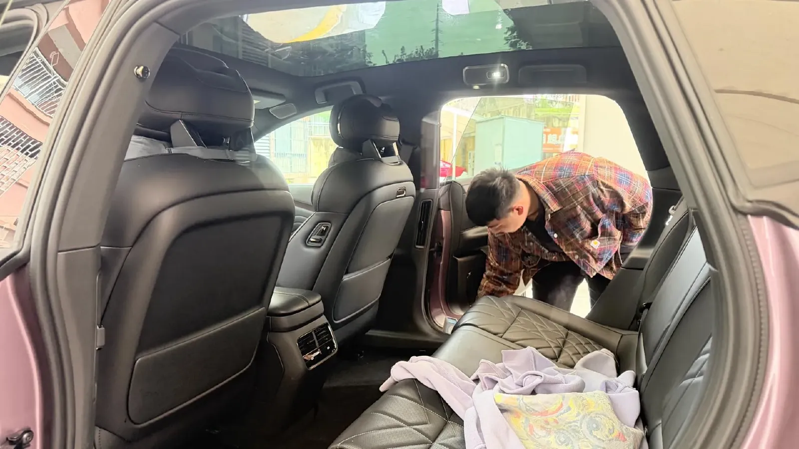 2025 LYNK&CO 10 EM-P 1.5T 163HP L4 3DHT PHEV,autocango,china used car exporter,china ev exporter,chinese used car exporter,chinese used ev exporter