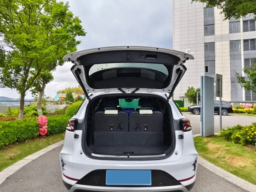 2022 Jeep Grand Commander 2.0T 265HP L4 9AT,autocango,china used car exporter,china ev exporter,chinese used car exporter,chinese used ev exporter