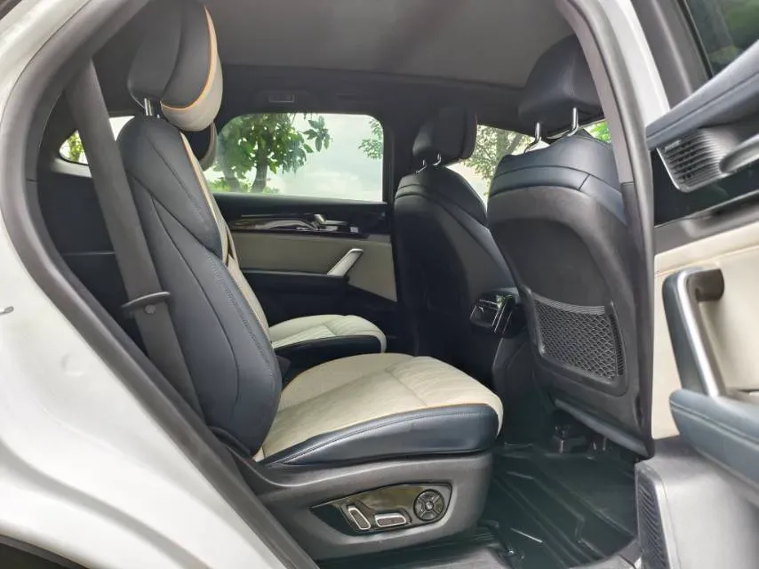 2022 Jeep Grand Commander 2.0T 265HP L4 9AT,autocango,china used car exporter,china ev exporter,chinese used car exporter,chinese used ev exporter