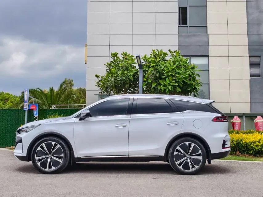 2022 Jeep Grand Commander 2.0T 265HP L4 9AT,autocango,china used car exporter,china ev exporter,chinese used car exporter,chinese used ev exporter