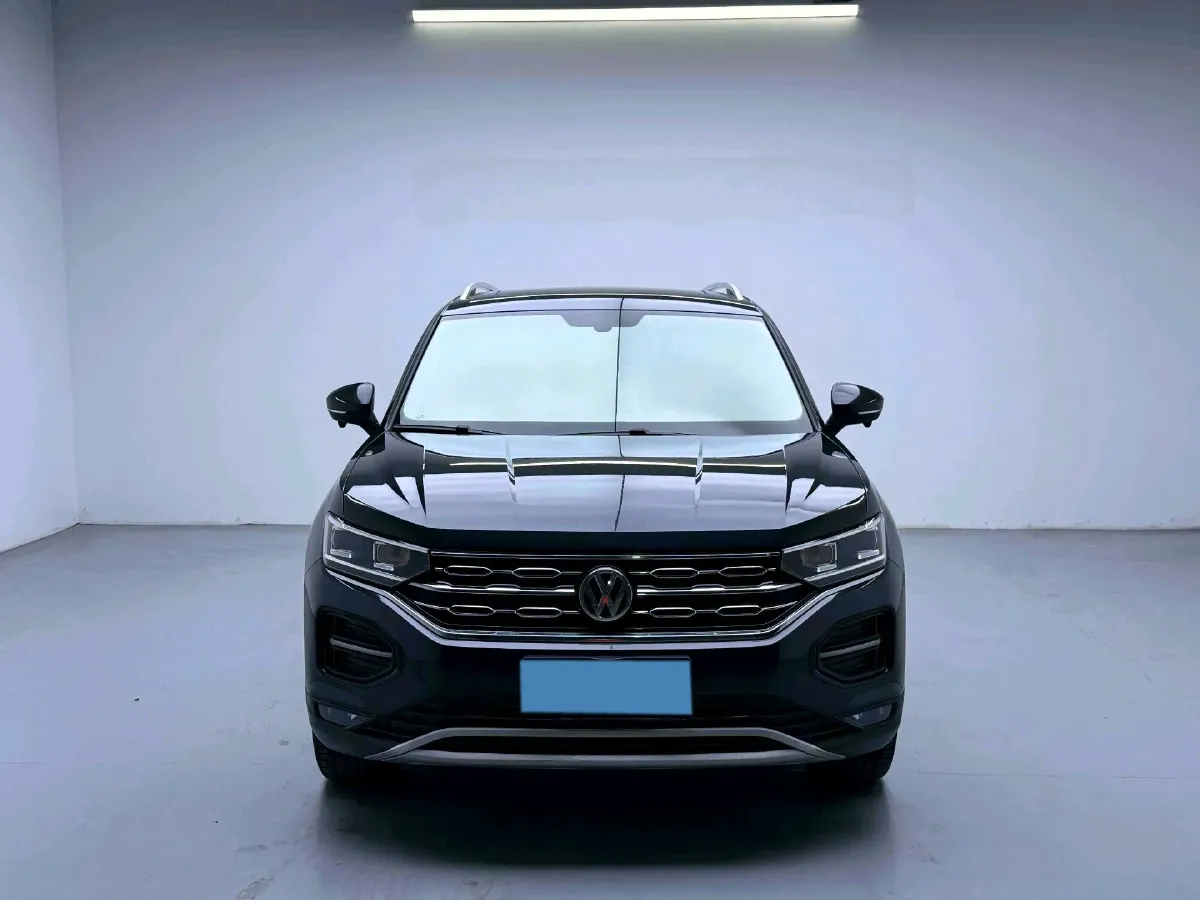 2019 Jeep Cherokee 2.0T 234HP L4 9AT,autocango,china used car exporter,china ev exporter,chinese used car exporter,chinese used ev exporter