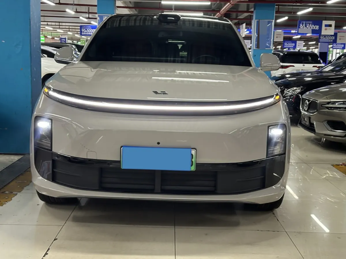 2024 Li L6 Range Extended 154HP L4 REEV 36.8KWH,autocango,china used car exporter,china ev exporter,chinese used car exporter,chinese used ev exporter