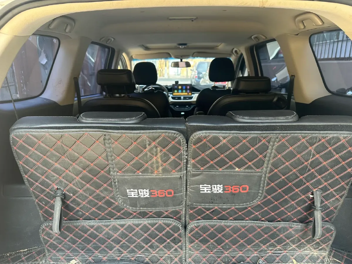 2019 BaoJun 360 1.5L 105HP L4 6MT,autocango,china used car exporter,china ev exporter,chinese used car exporter,chinese used ev exporter