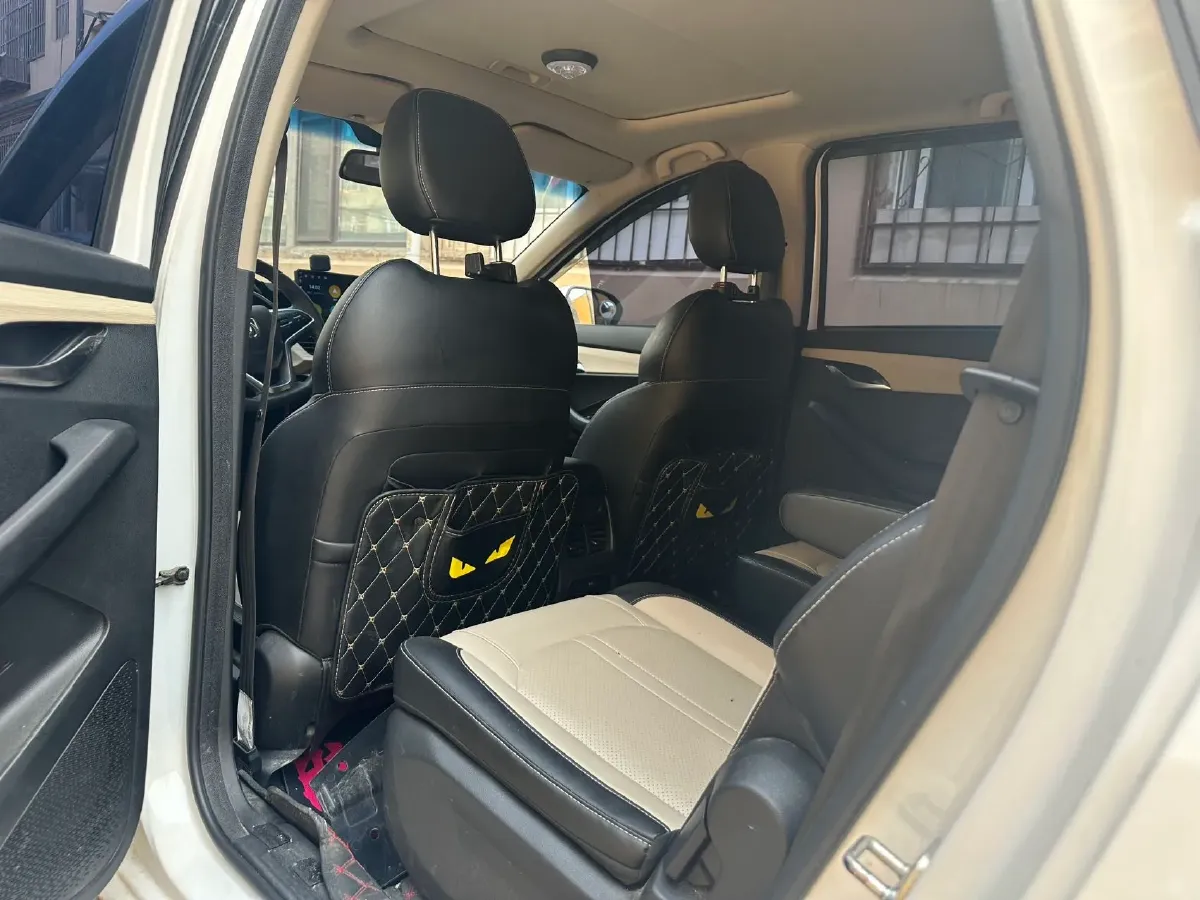 2019 BaoJun 360 1.5L 105HP L4 6MT,autocango,china used car exporter,china ev exporter,chinese used car exporter,chinese used ev exporter