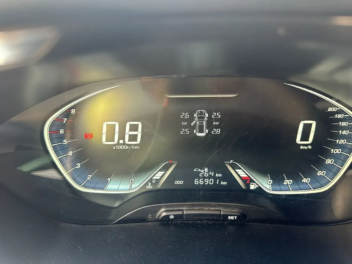 2019 BaoJun 360 1.5L 105HP L4 6MT,autocango,china used car exporter,china ev exporter,chinese used car exporter,chinese used ev exporter