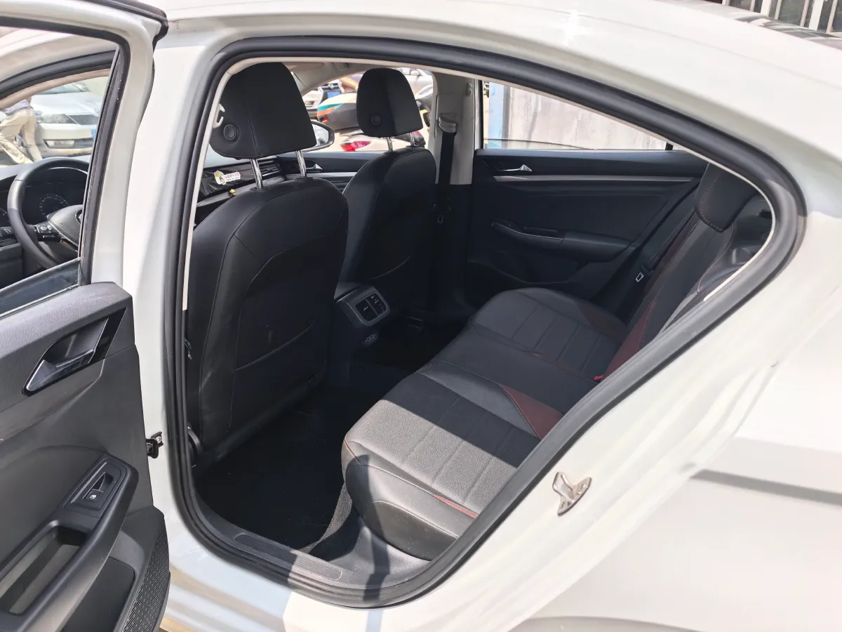 2020 Volkswagen Bora 1.5L 113HP L4 5MT,autocango,china used car exporter,china ev exporter,chinese used car exporter,chinese used ev exporter