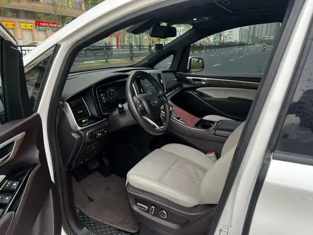 2021 GAC Trumpchi M8 2.0T 252HP L4 8AT,autocango,china used car exporter,china ev exporter,chinese used car exporter,chinese used ev exporter