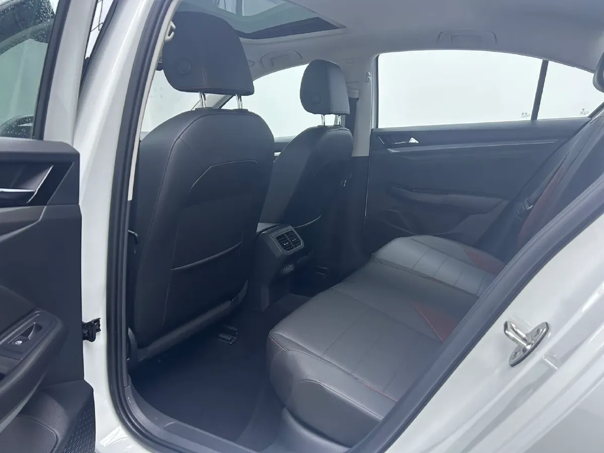 2021 Volkswagen Bora 1.5L 113HP L4 6AT,autocango,china used car exporter,china ev exporter,chinese used car exporter,chinese used ev exporter