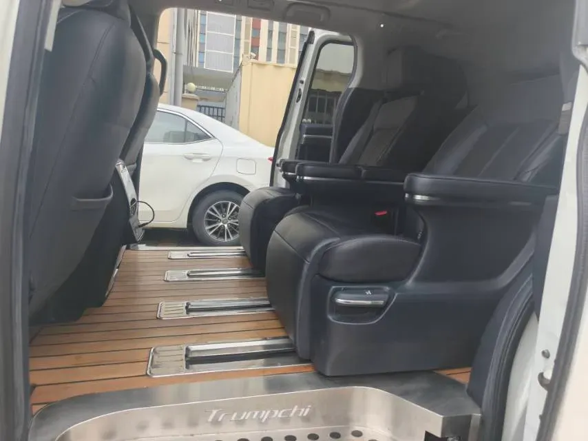 2021 GAC Trumpchi M8 2.0T 252HP L4 8AT,autocango,china used car exporter,china ev exporter,chinese used car exporter,chinese used ev exporter