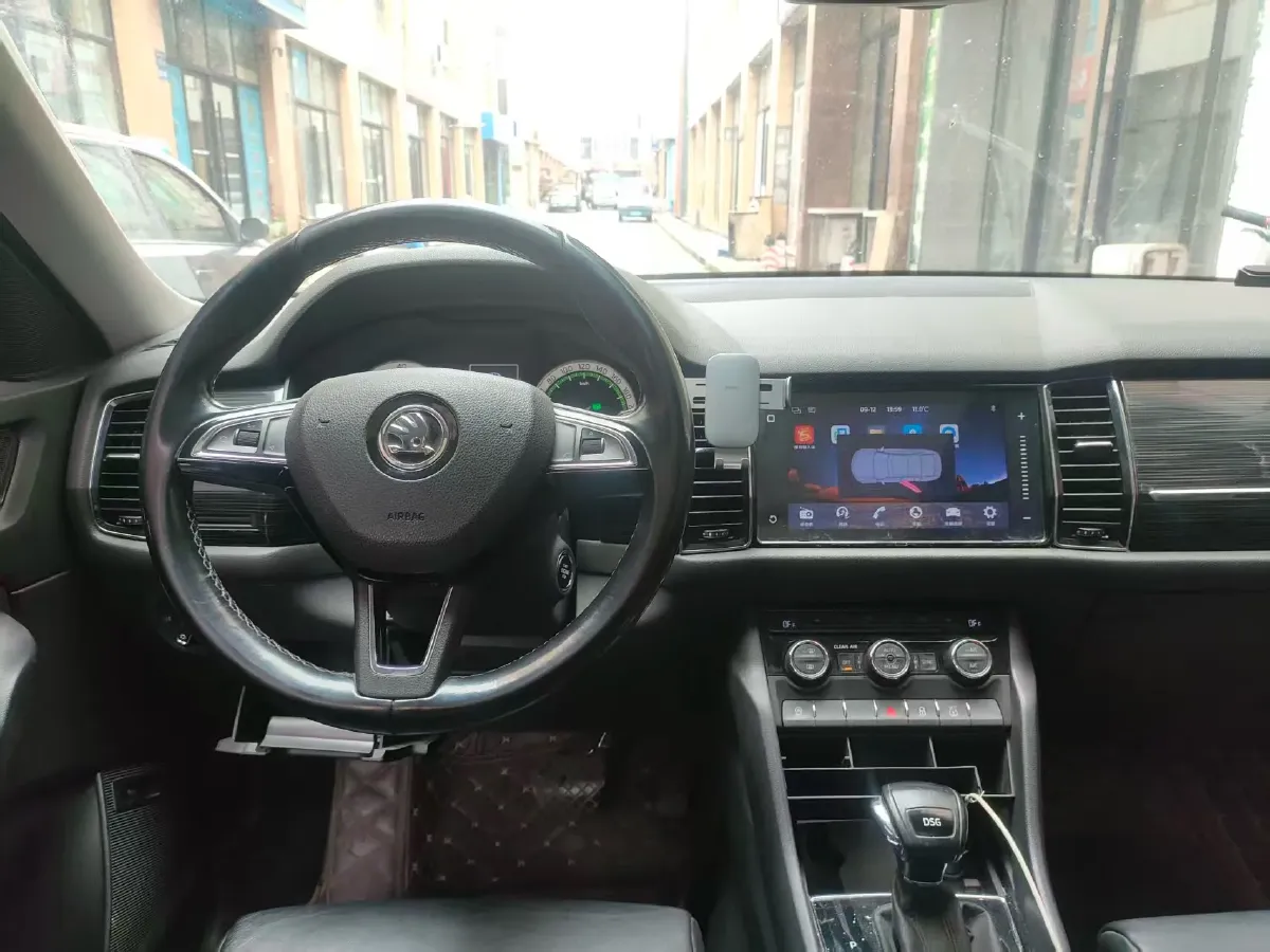 2018 Skoda Kodiak 2.0T 186HP L4 7DCT,autocango,china used car exporter,china ev exporter,chinese used car exporter,chinese used ev exporter