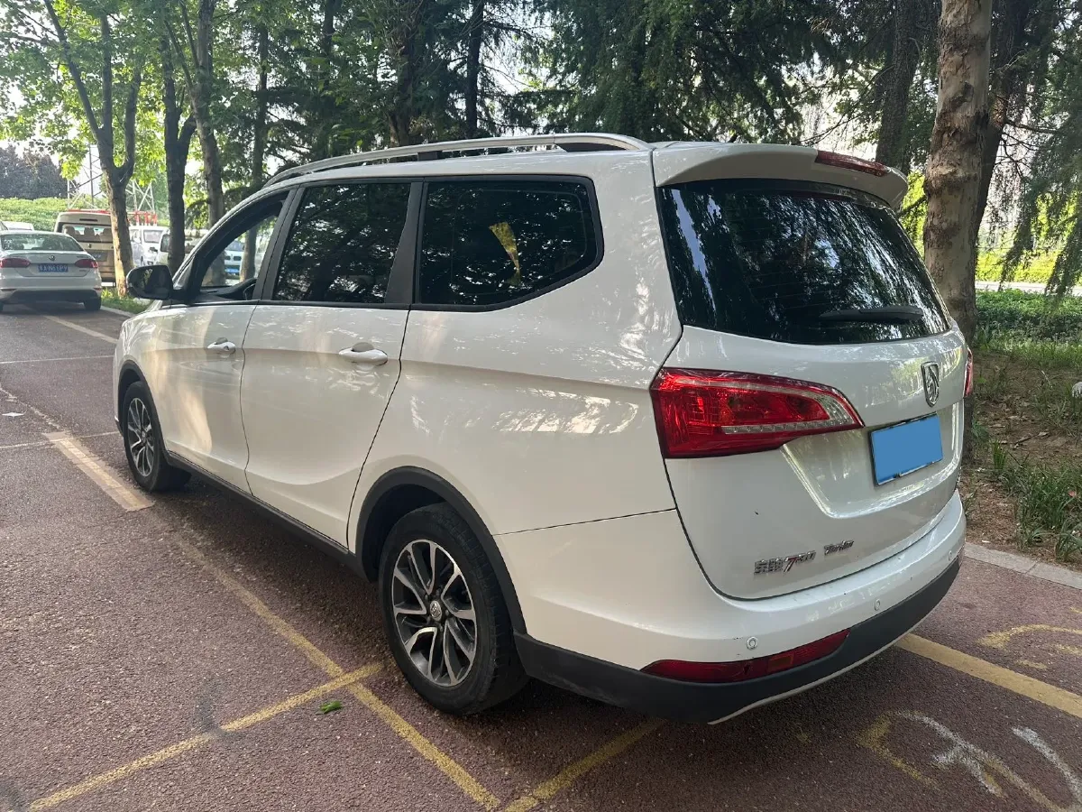 2017 BaoJun 730 1.5T 150HP L4 6MT,autocango,china used car exporter,china ev exporter,chinese used car exporter,chinese used ev exporter