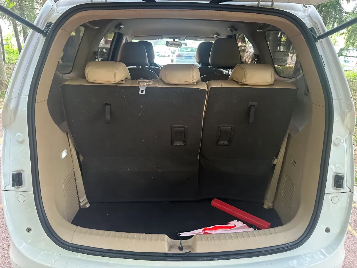 2017 BaoJun 730 1.5T 150HP L4 6MT,autocango,china used car exporter,china ev exporter,chinese used car exporter,chinese used ev exporter