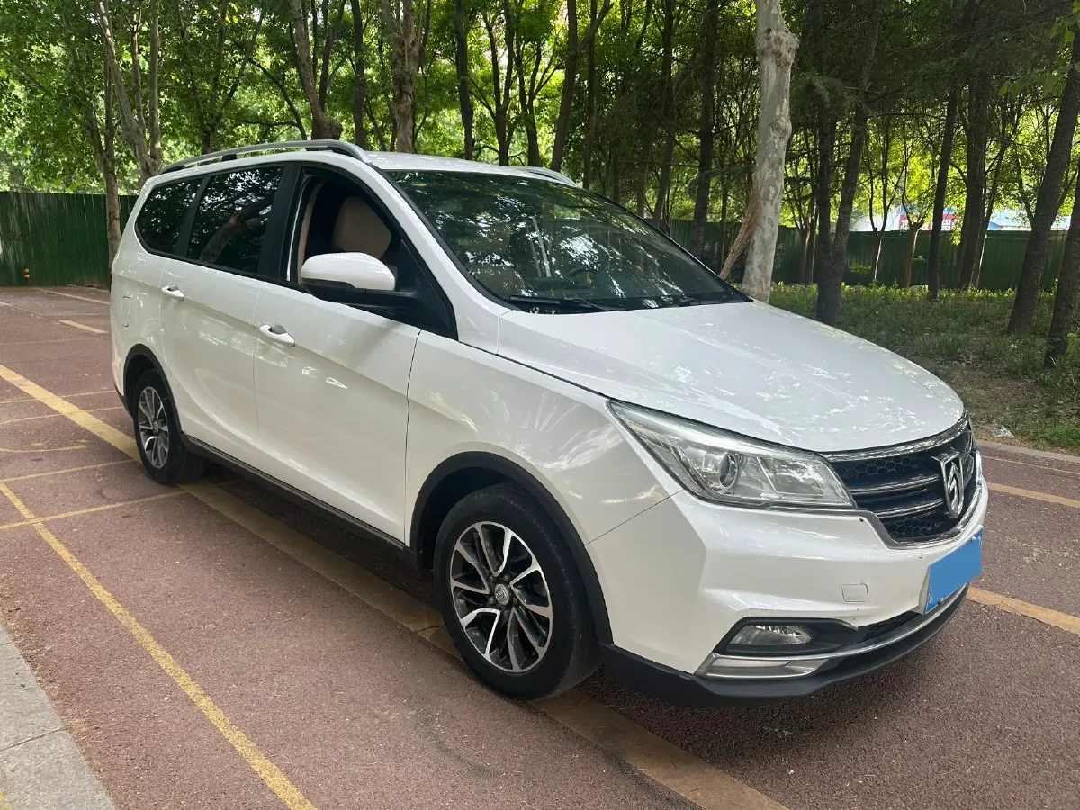 2017 BaoJun 730 1.5T 150HP L4 6MT,autocango,china used car exporter,china ev exporter,chinese used car exporter,chinese used ev exporter
