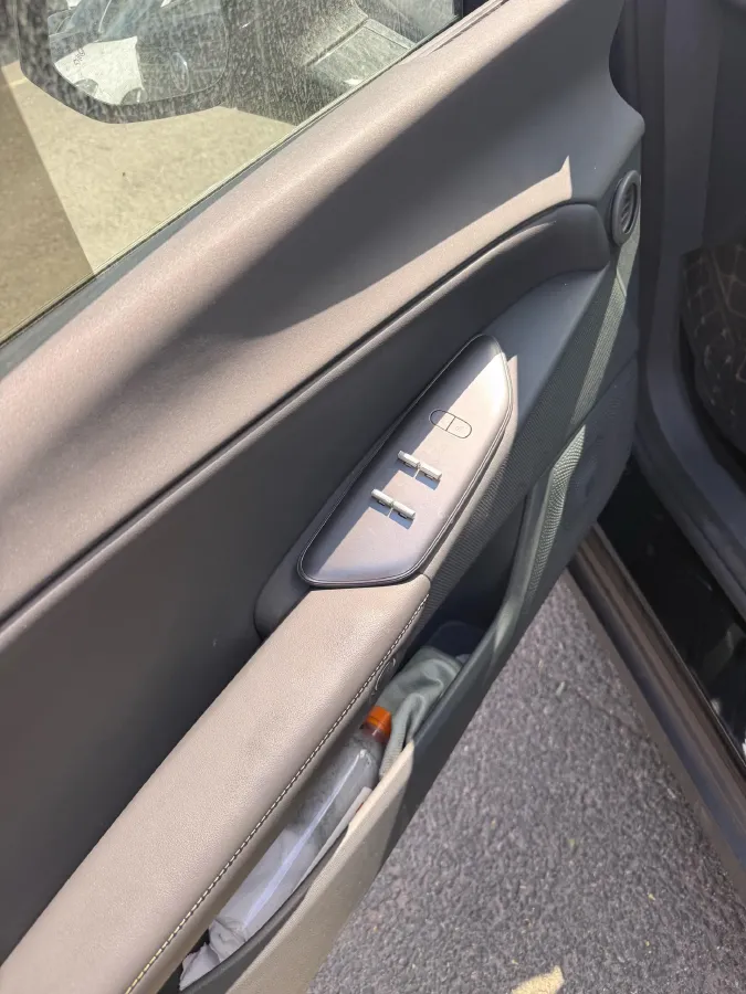 2024 ARCFOX αT5 BEV 79.2KWH,autocango,china used car exporter,china ev exporter,chinese used car exporter,chinese used ev exporter