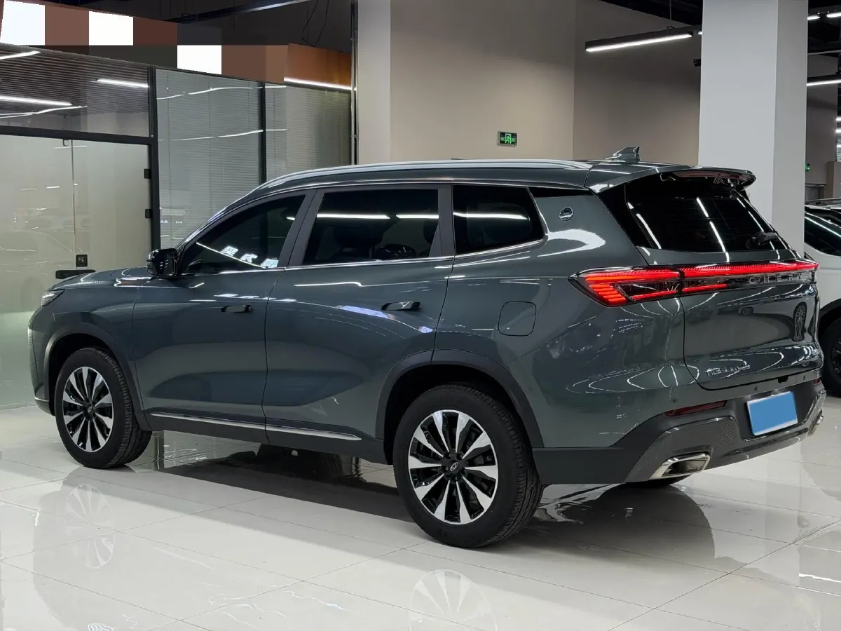 2025 Chery Tiggo 8 Plus 1.6T 197HP L4 7DCT,autocango,china used car exporter,china ev exporter,chinese used car exporter,chinese used ev exporter