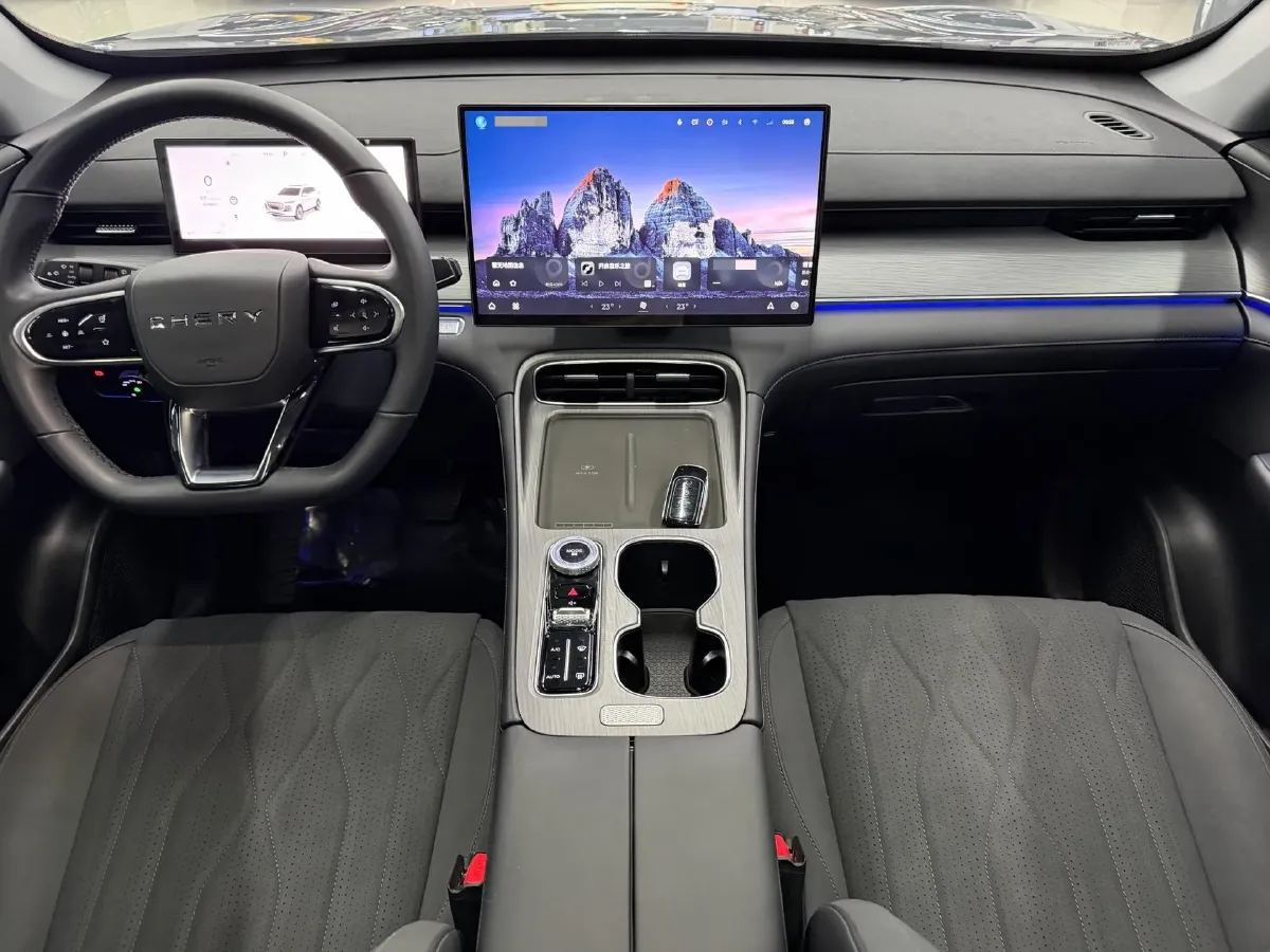 2025 Chery Tiggo 8 Plus 1.6T 197HP L4 7DCT,autocango,china used car exporter,china ev exporter,chinese used car exporter,chinese used ev exporter