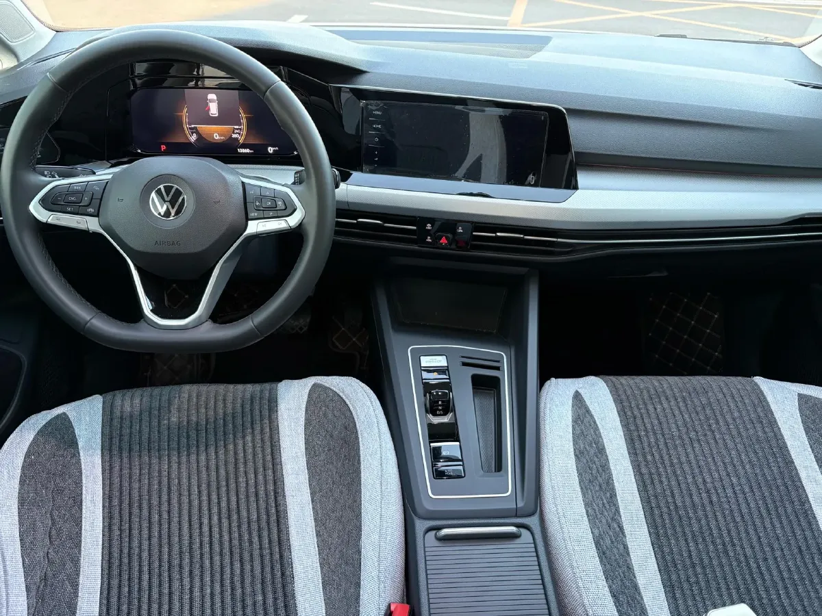 2023 Volkswagen Golf 1.4T 150HP L4 7DCT,autocango,china used car exporter,china ev exporter,chinese used car exporter,chinese used ev exporter