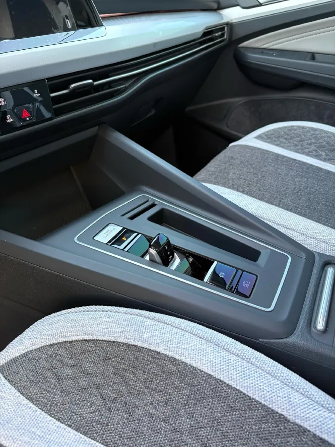 2023 Volkswagen Golf 1.4T 150HP L4 7DCT,autocango,china used car exporter,china ev exporter,chinese used car exporter,chinese used ev exporter