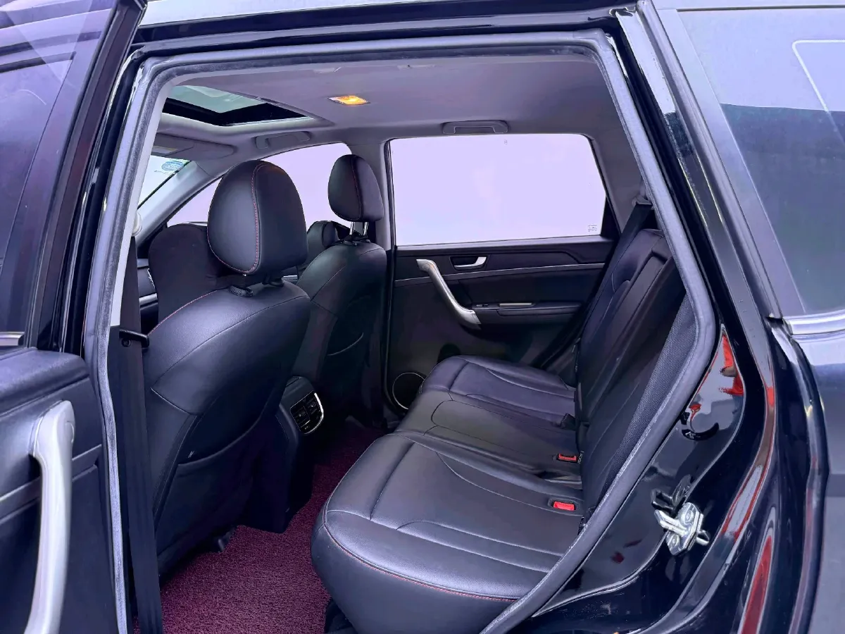 2018 Haval M6 1.5T 150HP L4 7DCT,autocango,china used car exporter,china ev exporter,chinese used car exporter,chinese used ev exporter