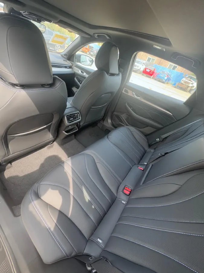 2026 Geely Preface 1.5T 181HP L4 7DCT,autocango,china used car exporter,china ev exporter,chinese used car exporter,chinese used ev exporter