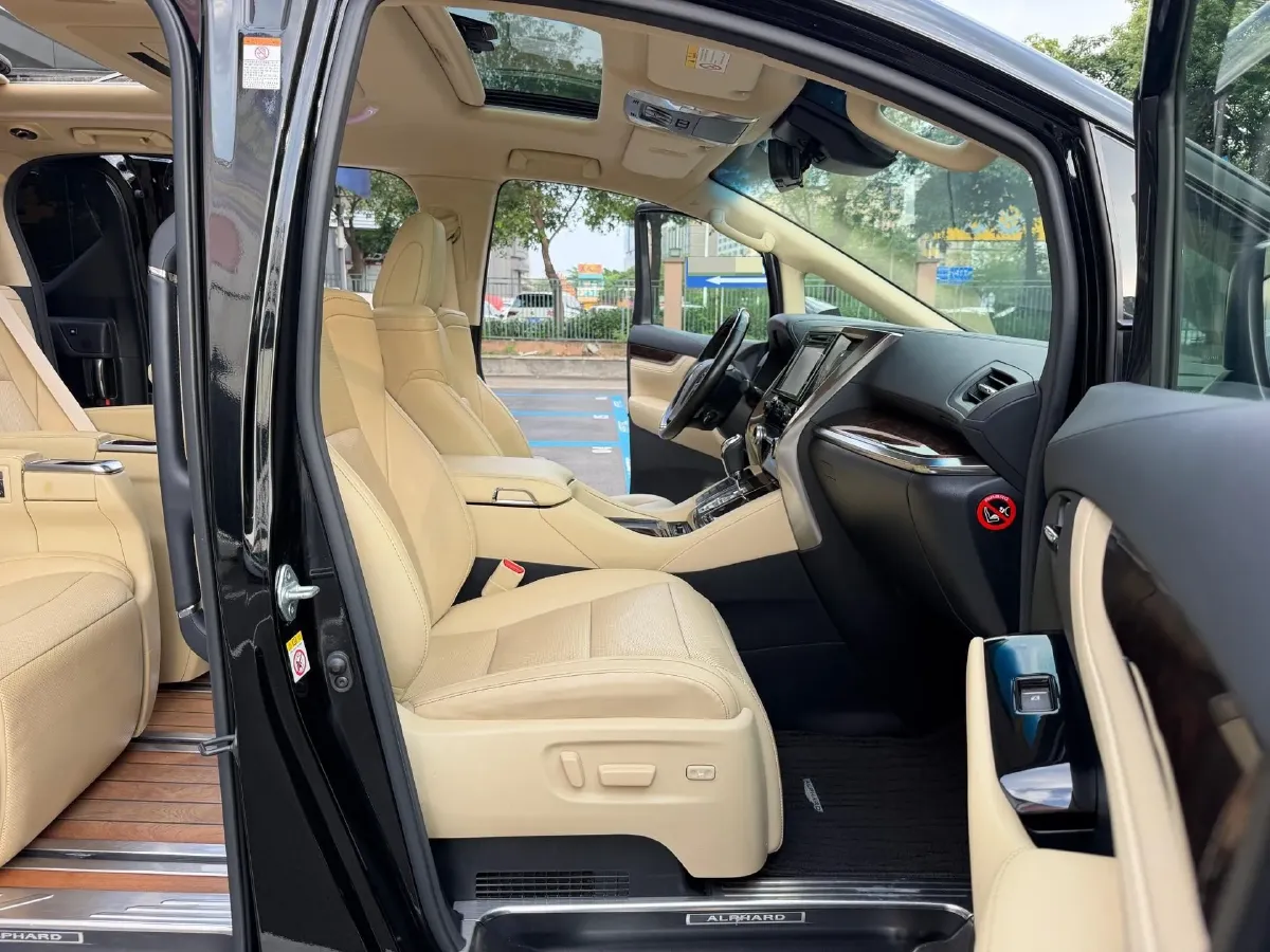 2019 Toyota Alphard 2.5L 117HP L4 E-CVT Hybrid,autocango,china used car exporter,china ev exporter,chinese used car exporter,chinese used ev exporter