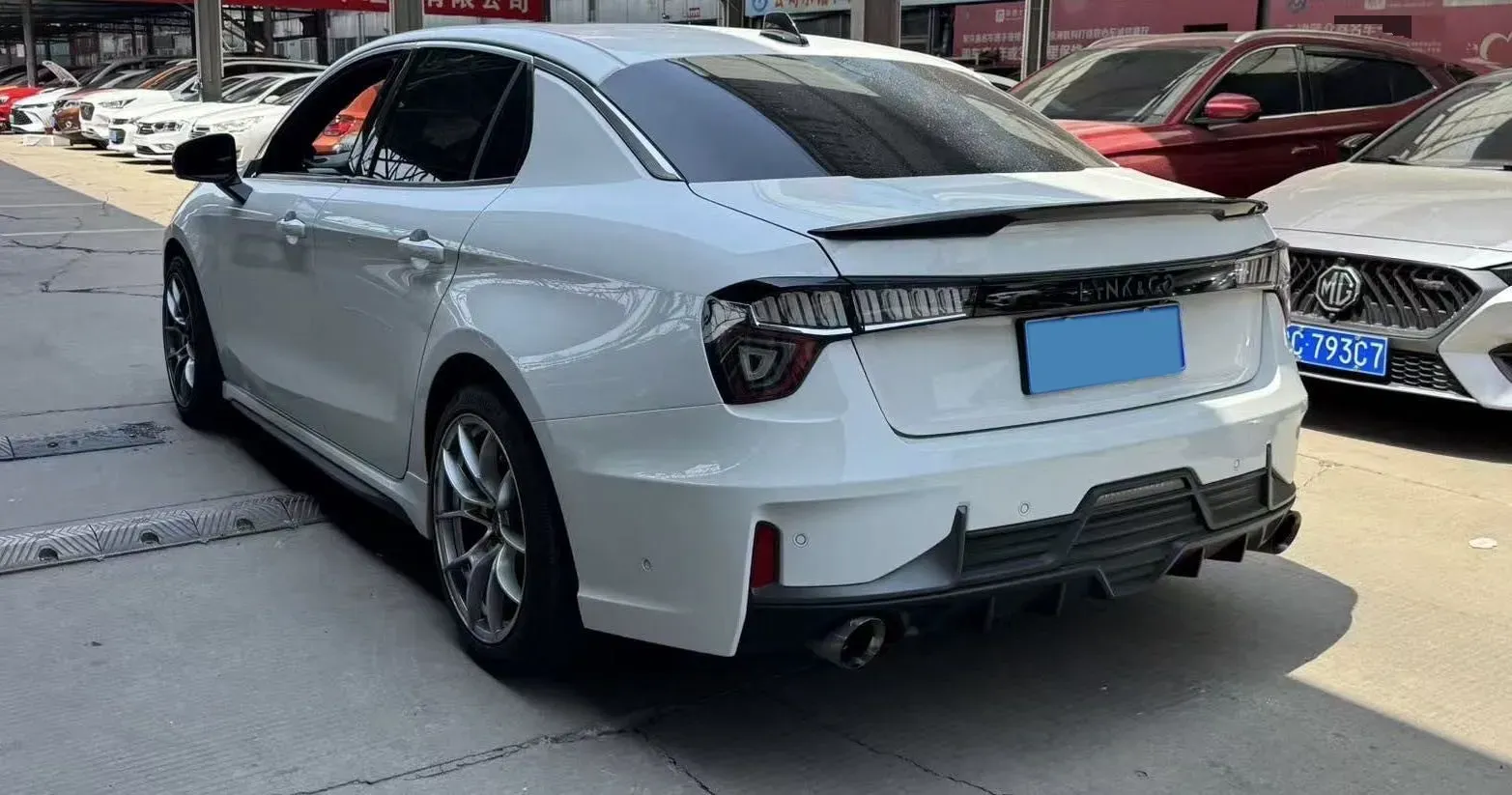 2018 Toyota C-HR 2.0L 171HP L4 CVT,autocango,china used car exporter,china ev exporter,chinese used car exporter,chinese used ev exporter