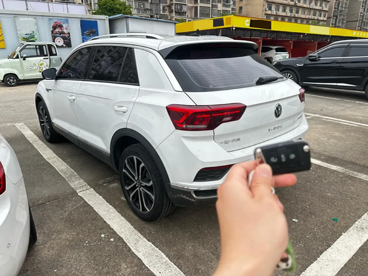 2022 Volkswagen T-Roc 1.4T 150HP L4 7DCT,autocango,china used car exporter,china ev exporter,chinese used car exporter,chinese used ev exporter