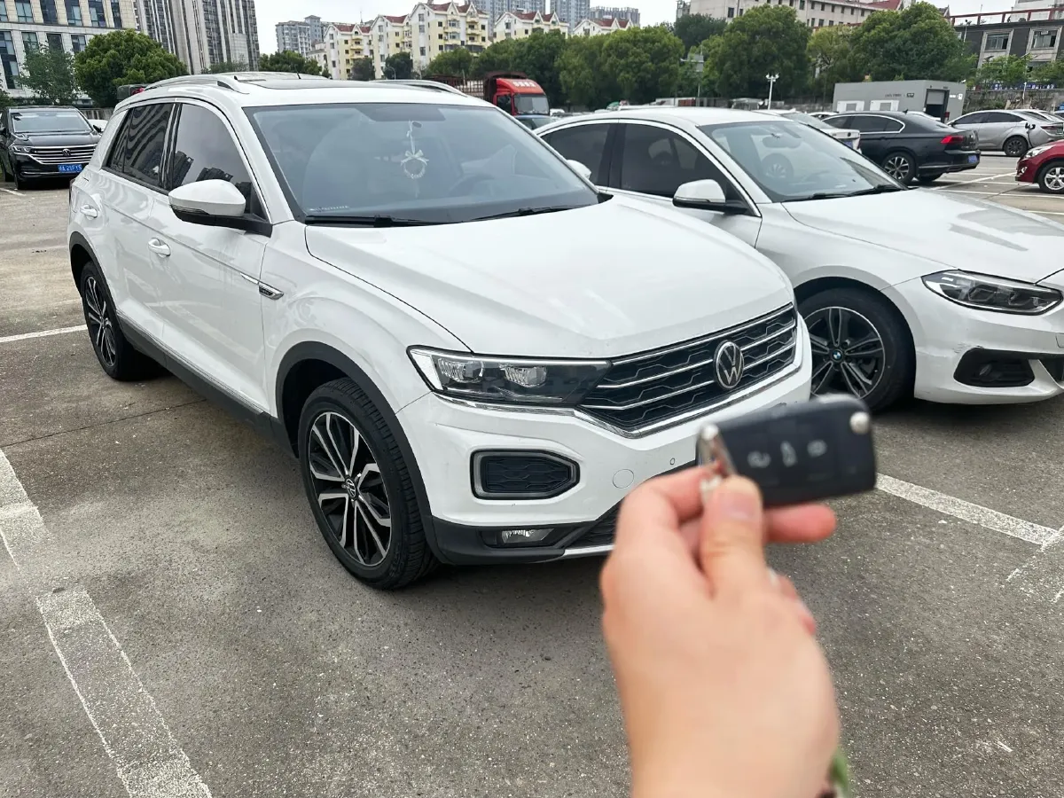 2022 Volkswagen T-Roc 1.4T 150HP L4 7DCT,autocango,china used car exporter,china ev exporter,chinese used car exporter,chinese used ev exporter