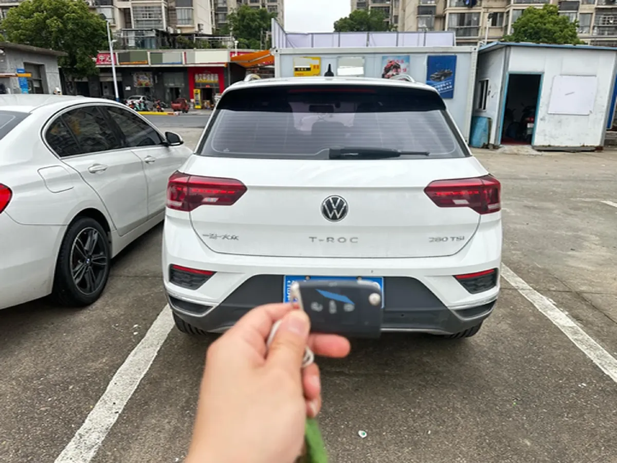 2022 Volkswagen T-Roc 1.4T 150HP L4 7DCT,autocango,china used car exporter,china ev exporter,chinese used car exporter,chinese used ev exporter