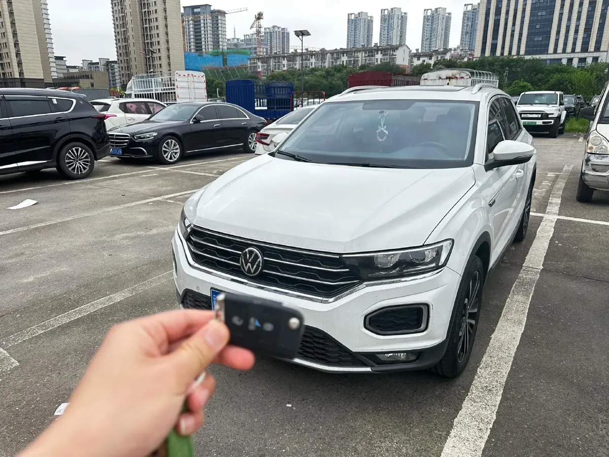 2022 Volkswagen T-Roc 1.4T 150HP L4 7DCT,autocango,china used car exporter,china ev exporter,chinese used car exporter,chinese used ev exporter