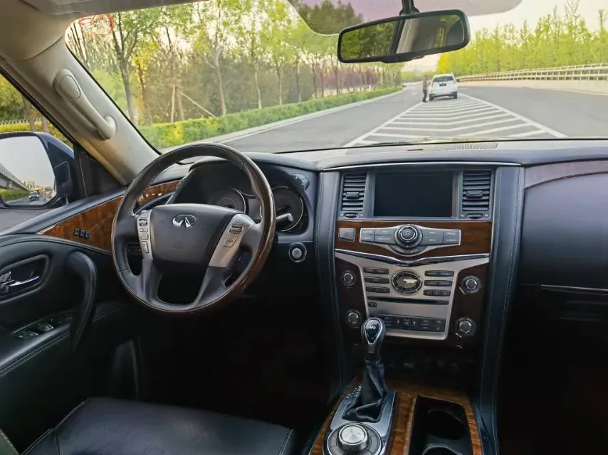 2016 Infiniti QX80 5.6L 398HP V8 7AT,autocango,china used car exporter,china ev exporter,chinese used car exporter,chinese used ev exporter