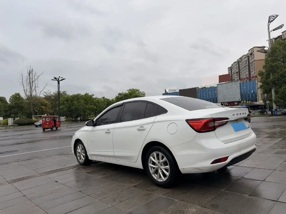 2020 Roewe i5 1.5L 120HP L4 CVT,autocango,china used car exporter,china ev exporter,chinese used car exporter,chinese used ev exporter