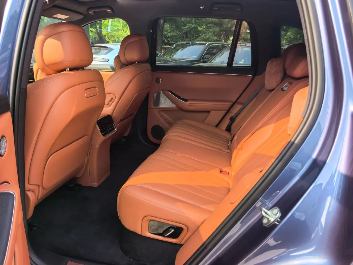 2026 AITO AITO M7 REEV 160HP REEV,autocango,china used car exporter,china ev exporter,chinese used car exporter,chinese used ev exporter