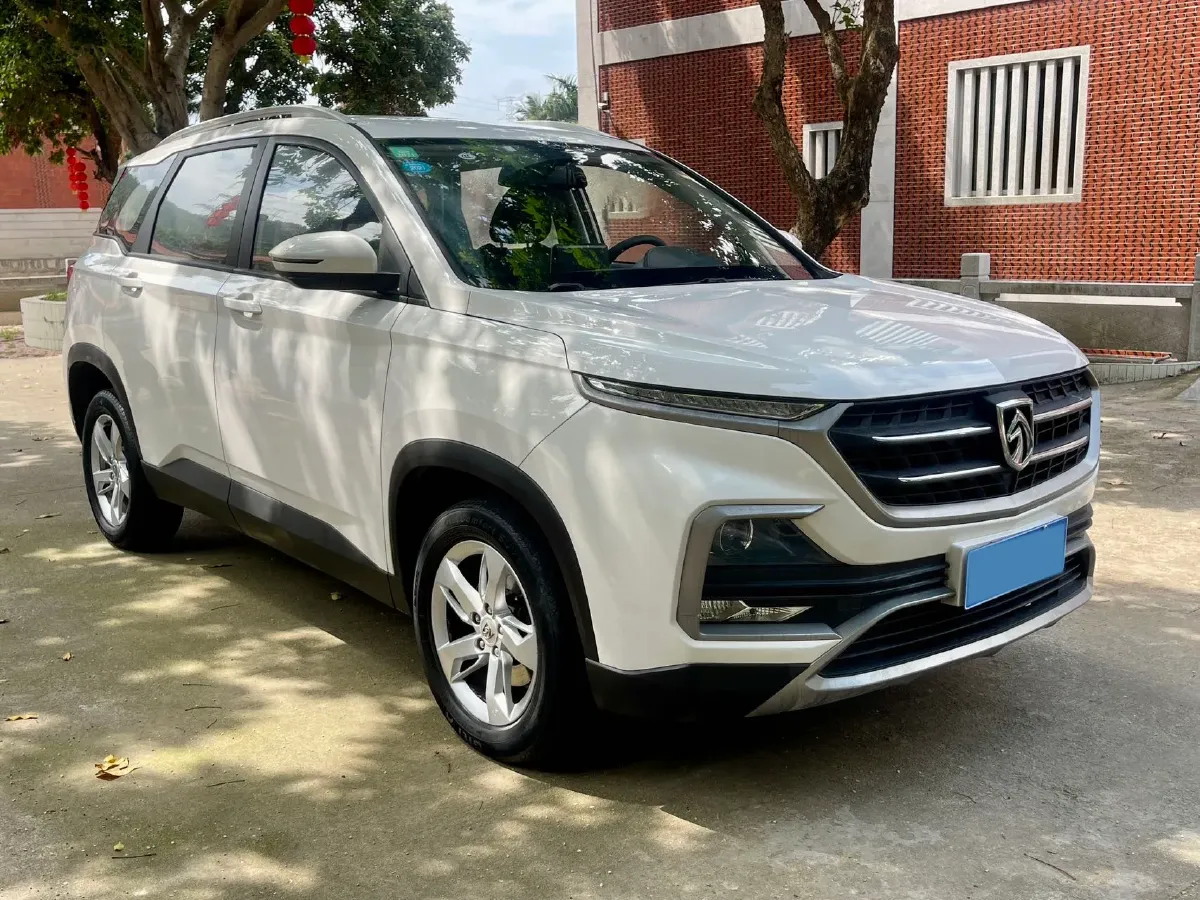 2019 BaoJun 530 1.5T 151HP L4 CVT,autocango,china used car exporter,china ev exporter,chinese used car exporter,chinese used ev exporter
