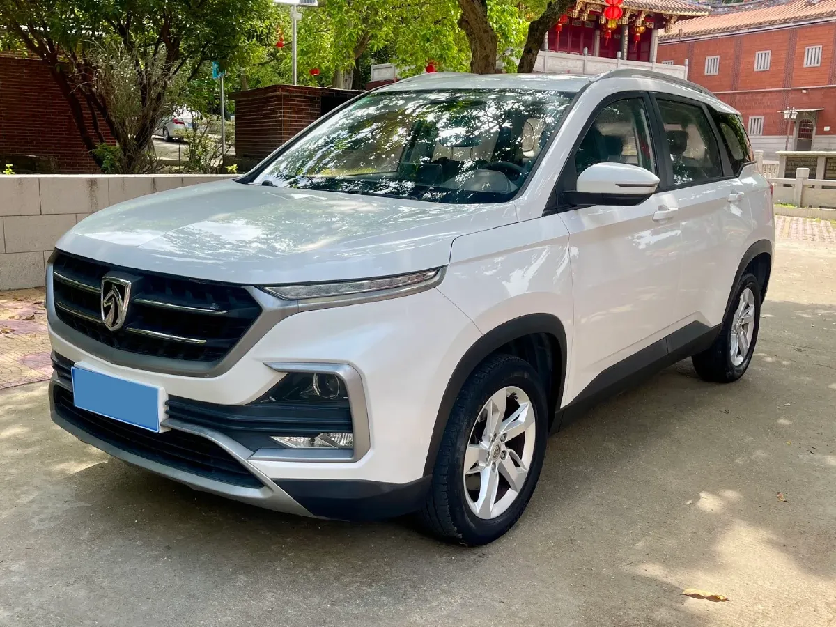 2019 BaoJun 530 1.5T 151HP L4 CVT,autocango,china used car exporter,china ev exporter,chinese used car exporter,chinese used ev exporter