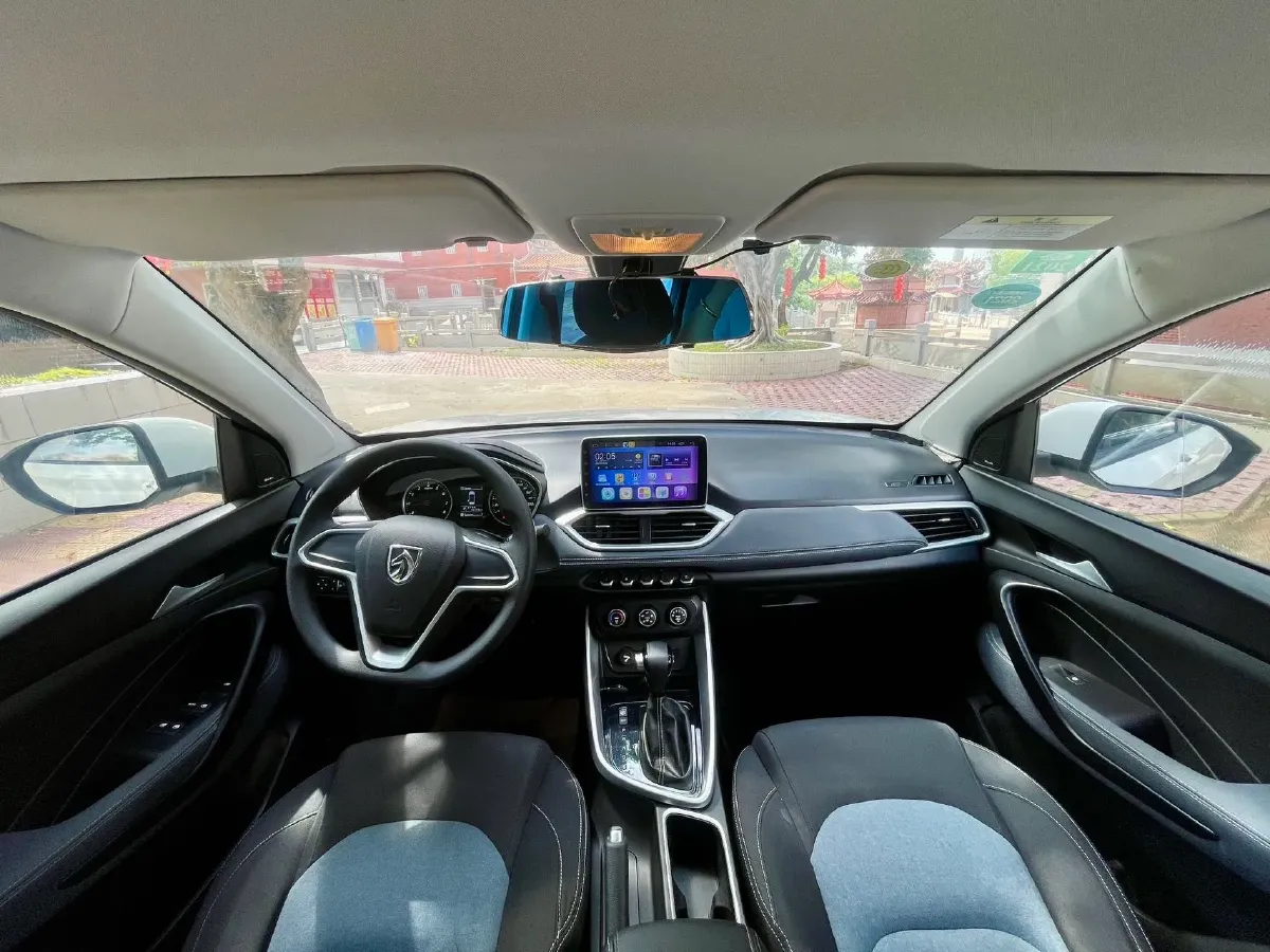 2019 BaoJun 530 1.5T 151HP L4 CVT,autocango,china used car exporter,china ev exporter,chinese used car exporter,chinese used ev exporter