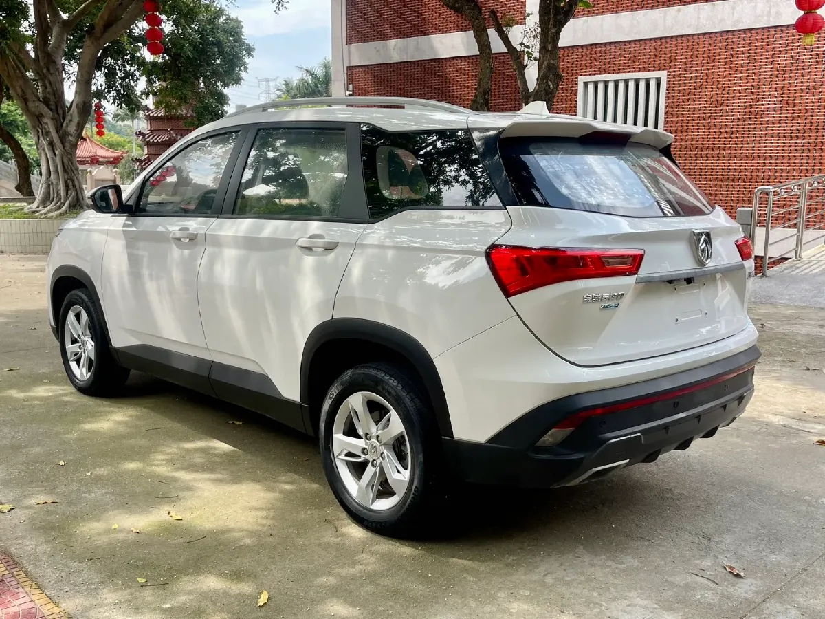 2019 BaoJun 530 1.5T 151HP L4 CVT,autocango,china used car exporter,china ev exporter,chinese used car exporter,chinese used ev exporter