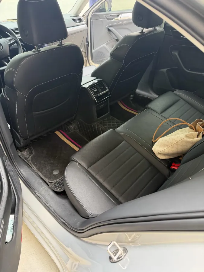 2021 Skoda Superb 1.4T 150HP L4 7DCT,autocango,china used car exporter,china ev exporter,chinese used car exporter,chinese used ev exporter